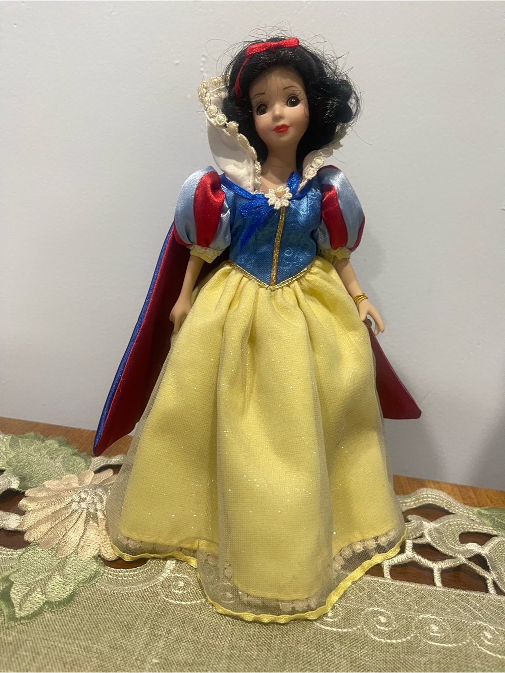 Classic Snow White  Princess  ceramic Doll
